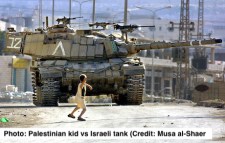 Palestinian kid vs Israeli tank
