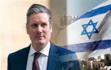 Keir Starmer in front of Israeli flag